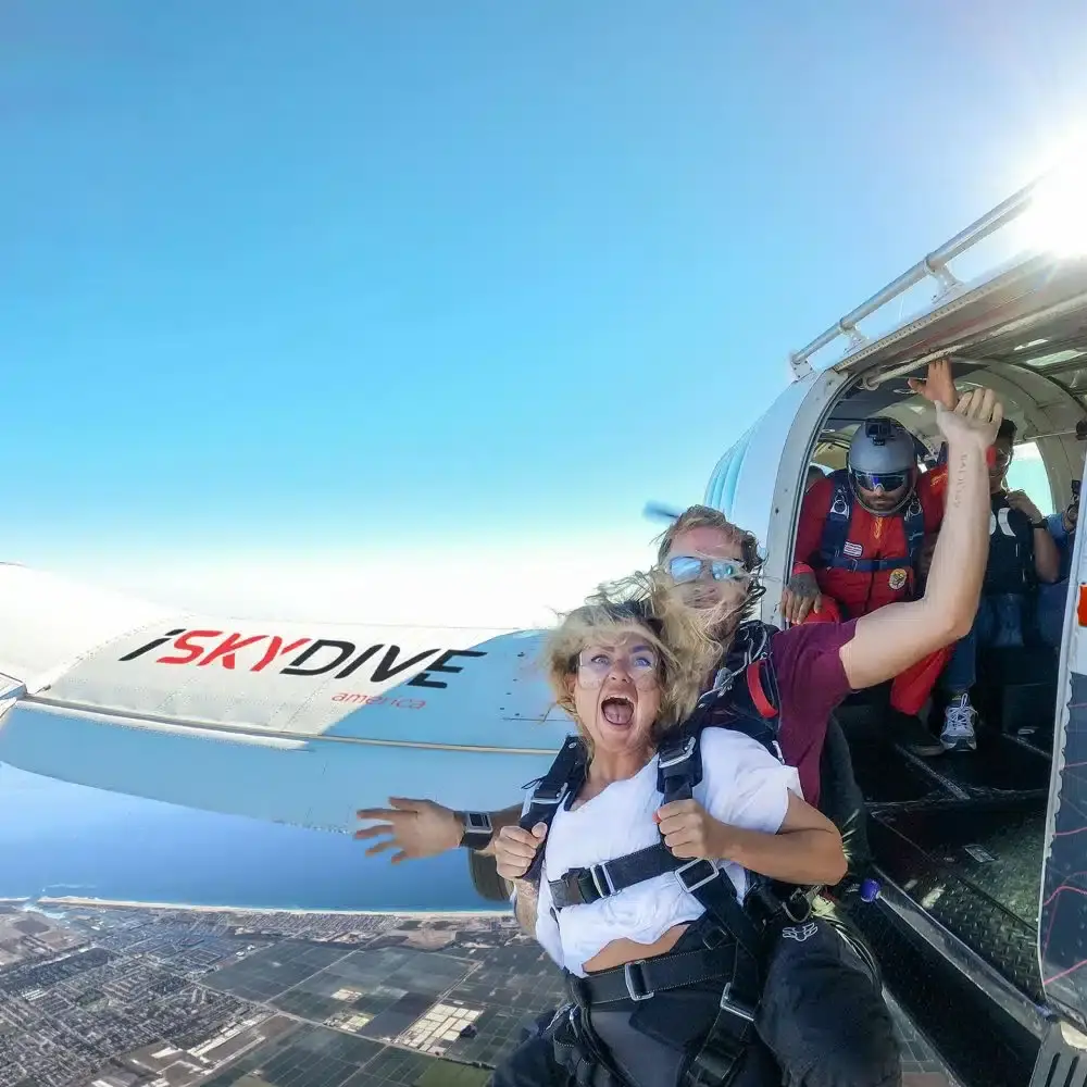 best skydiving near los angeles