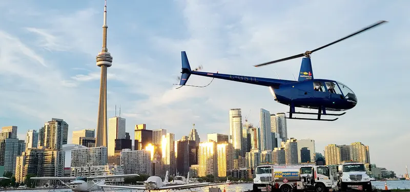 Soaring Over Toronto: Your Amazing Helicopter Tour