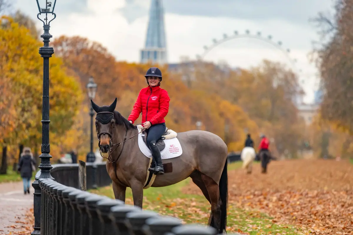 horse riding london hyde park