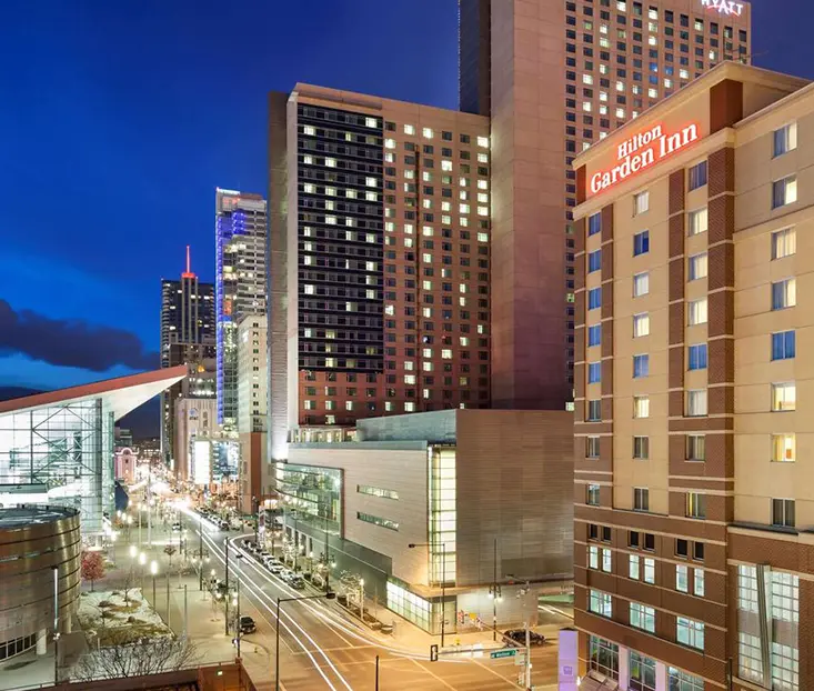 hotels in downtown denver with shuttle service