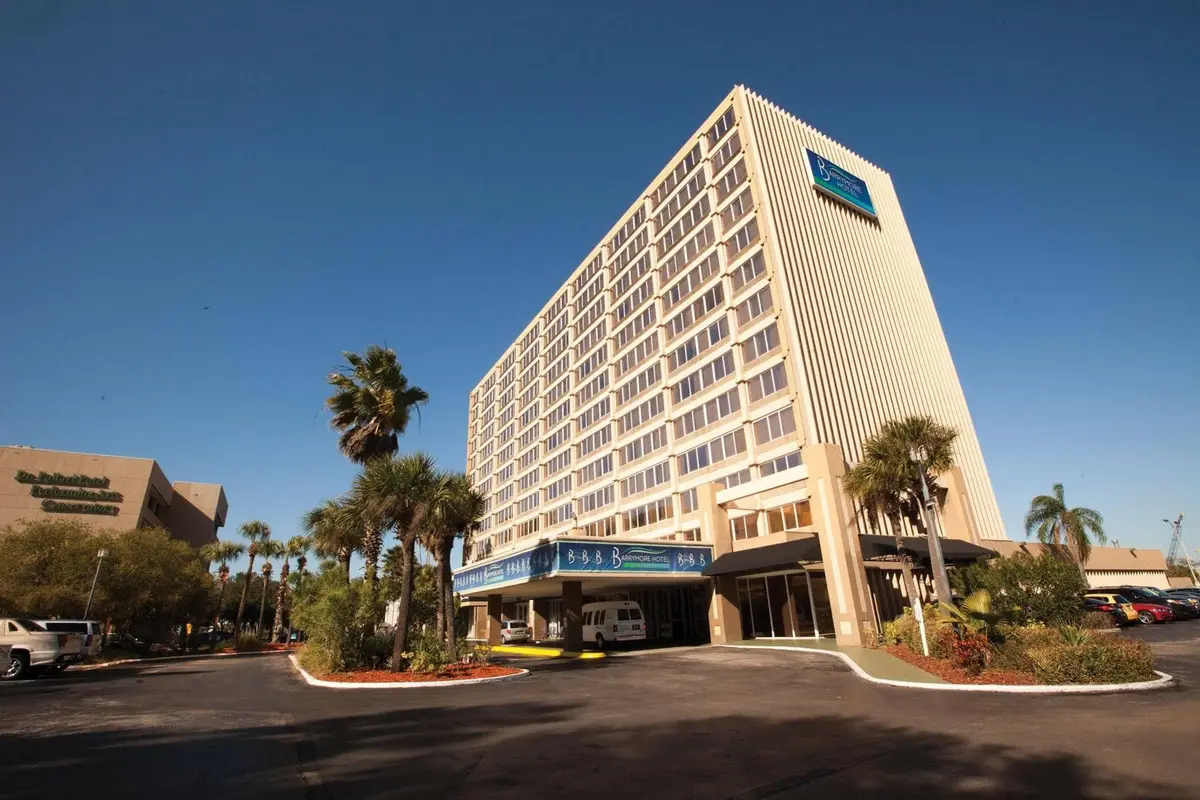 hotels in tampa fl with shuttle service