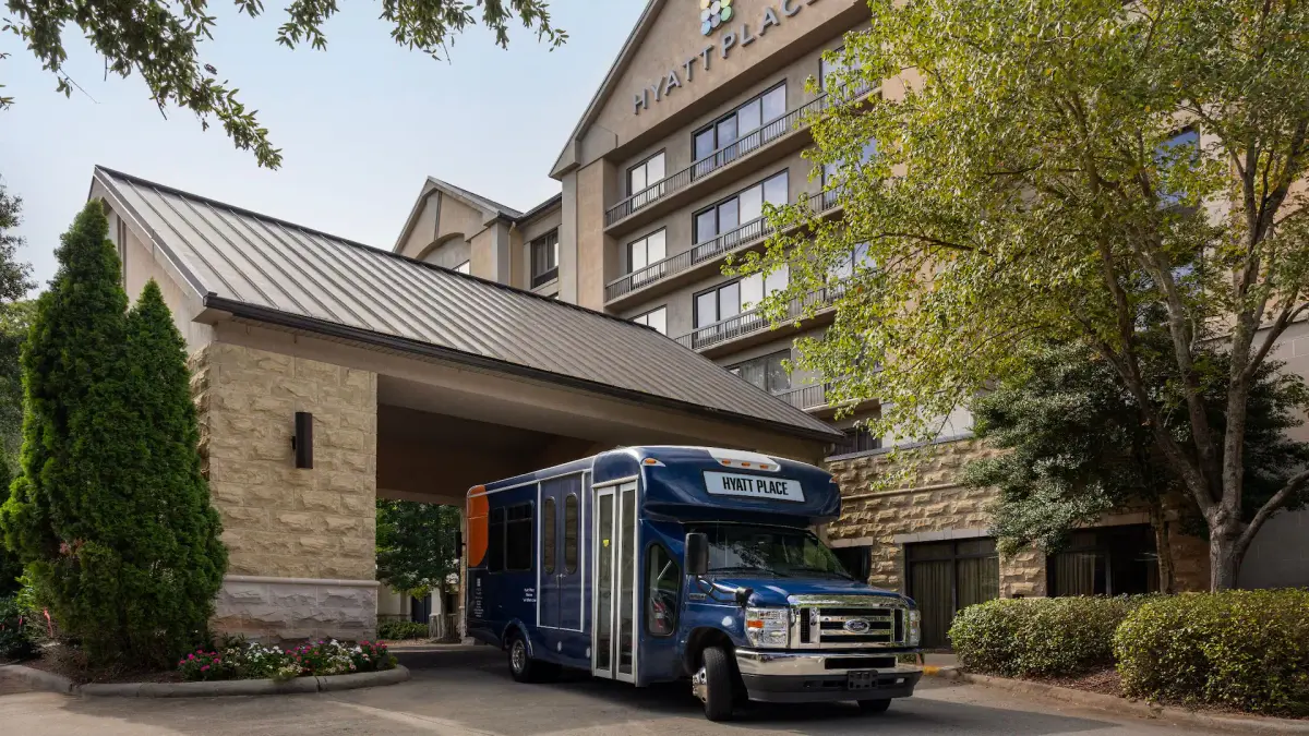hotels near charlotte airport with shuttle service