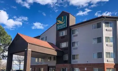 hotels near denver international airport with shuttle service