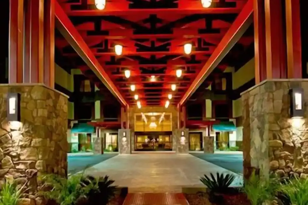 hotels near mesa gateway airport with shuttle service
