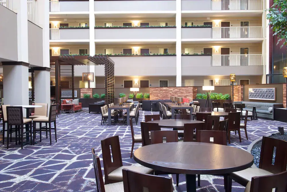 hotels near philadelphia international airport with shuttle service