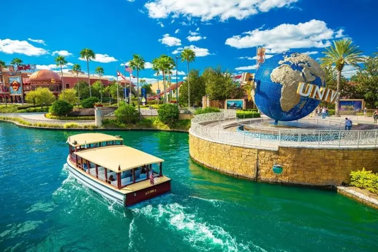 hotels that offer shuttle service to universal studios orlando