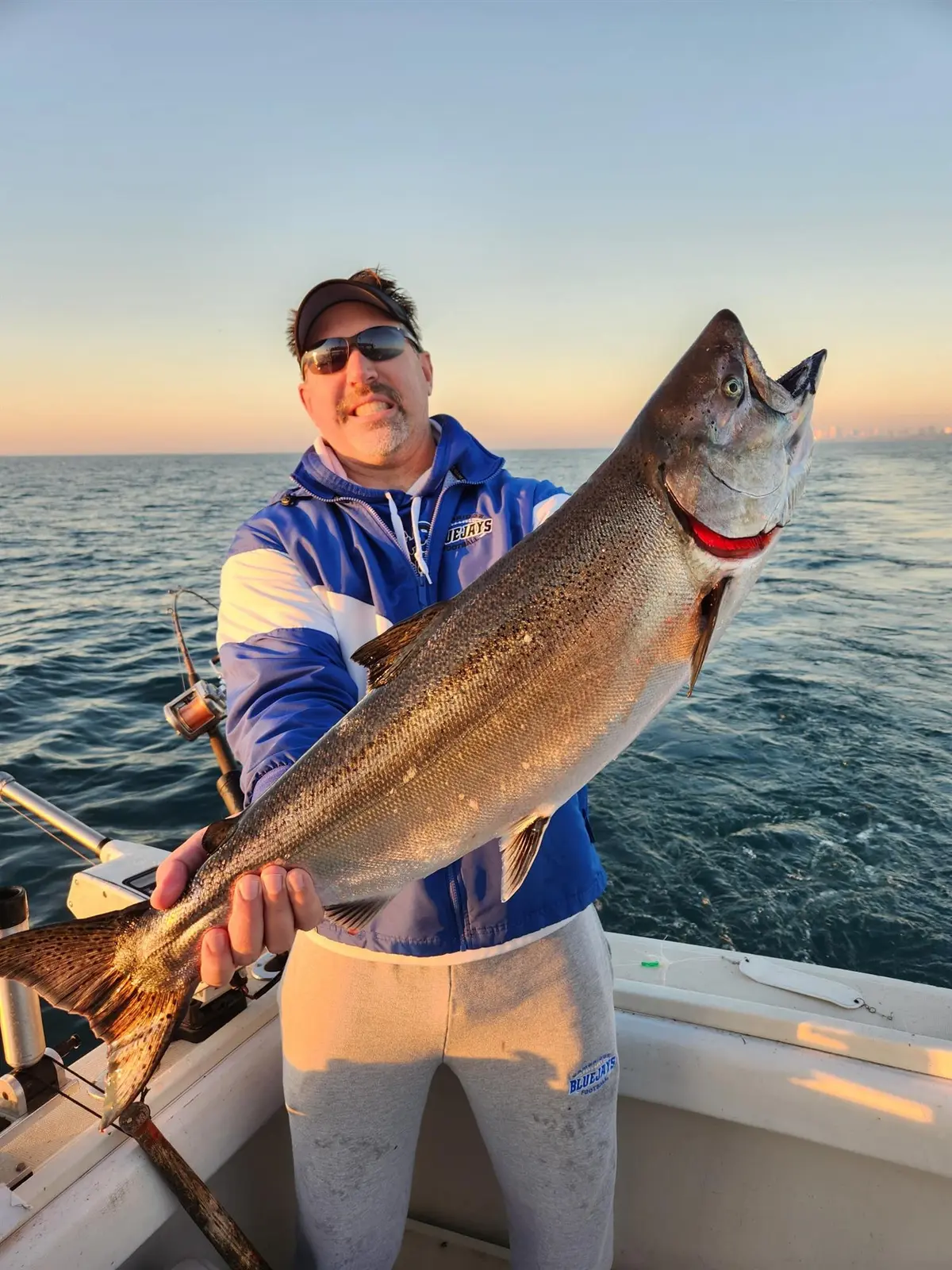 lake michigan charter fishing milwaukee