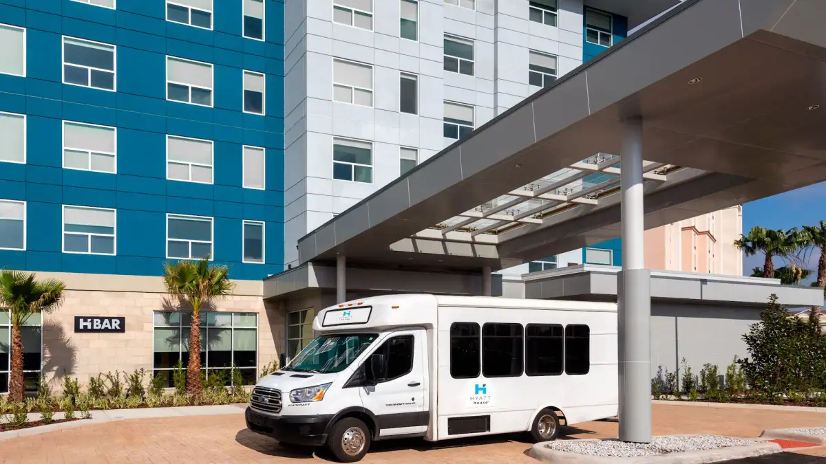 orlando hotels with airport shuttle service