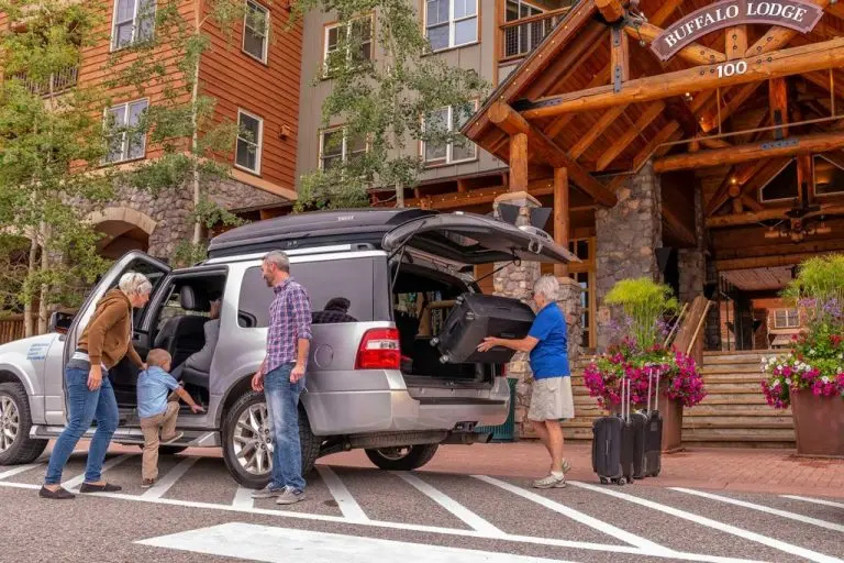 shuttle service from denver airport to keystone resort