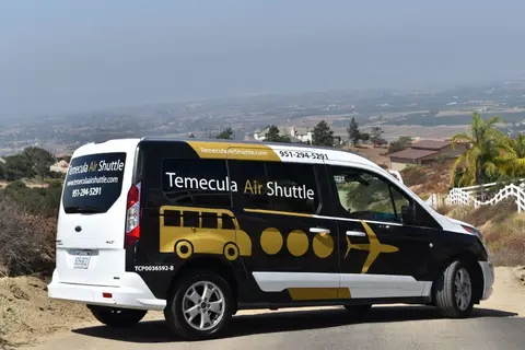 Easy Breezy Shuttles: San Diego Airport to Temecula