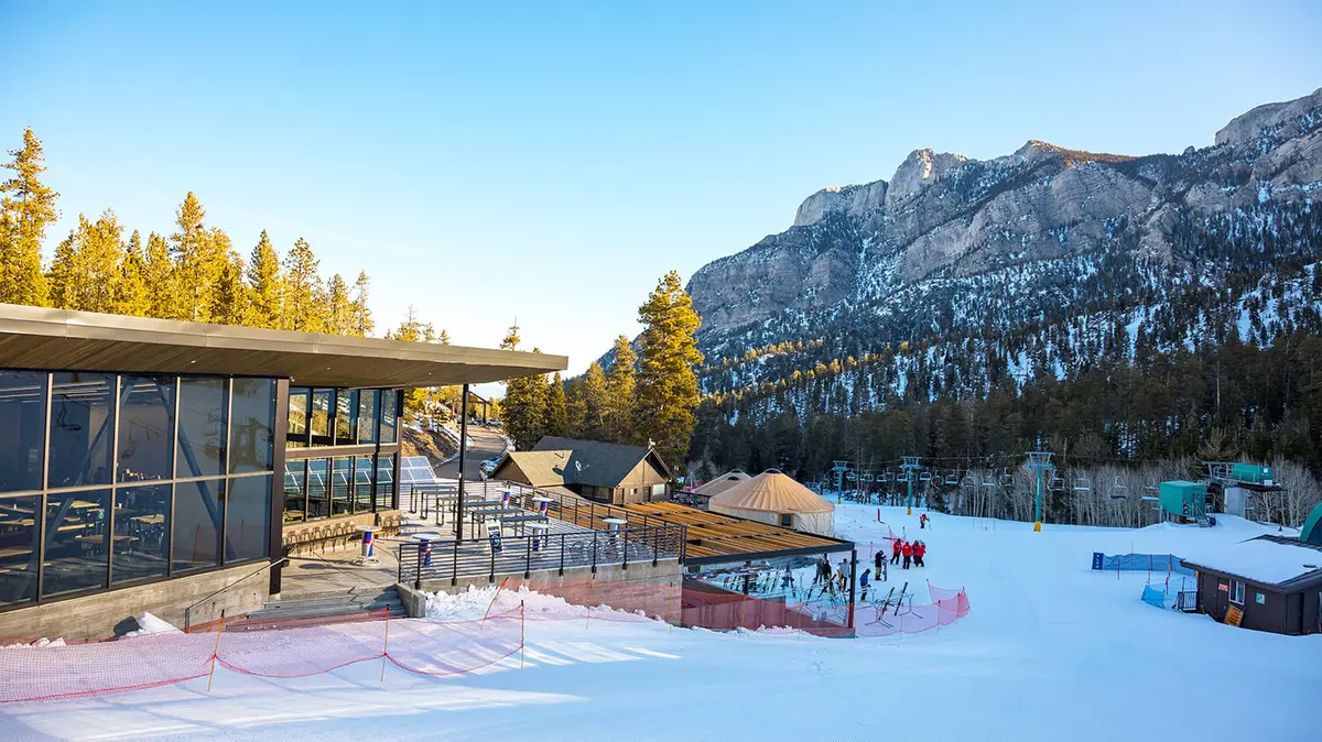 ski resorts close to las vegas