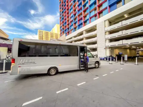 Your Smooth Ride: The Venetian Las Vegas Shuttle Service